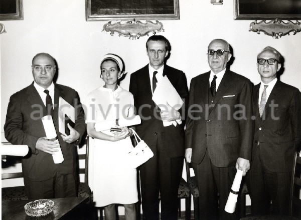 Premio Rustichello da Pisa: cerimonia di premiazione - Antonio Cederna insieme ad altri intervenuti (giugno 1967)