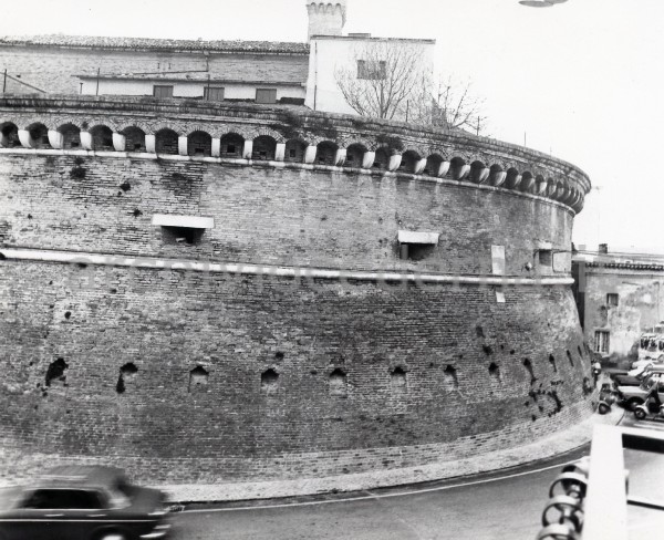 Loreto (AN): cinta muraria della citt�