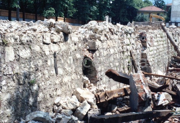 "Brescia: i resti delle mura venete (area dell'ex macello comunale)"