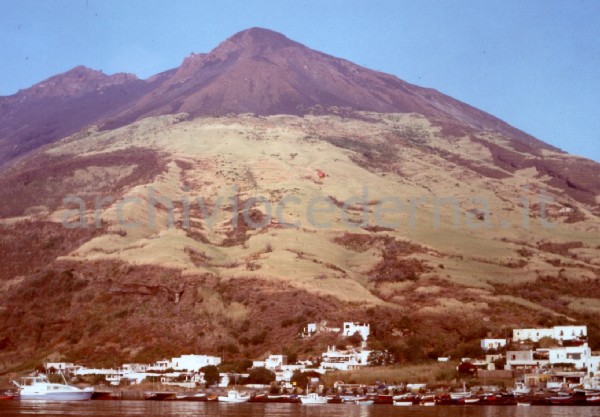 "Isola di Stromboli, localit� Scari"