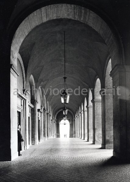 "Porticato d'ingresso del cortile d'onore del palazzo del Quirinale"