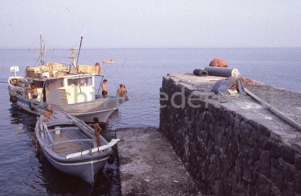 Alicudi (ME): il porto marittimo durante la sua costruzione