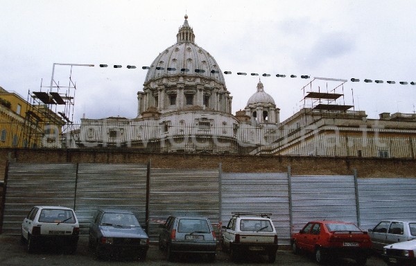San Pietro: lavori per la sopraelevazione della casa di Santa Marta