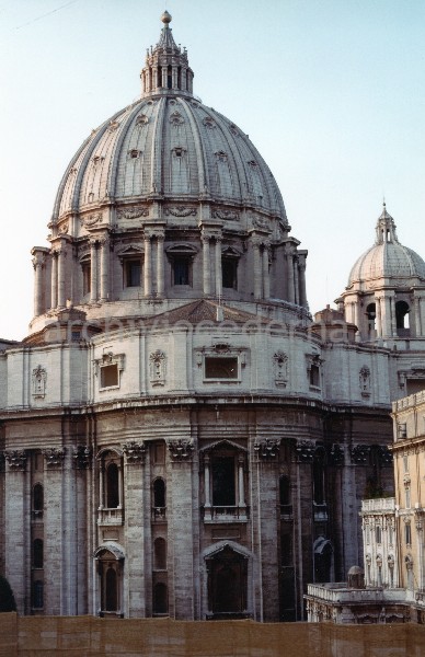 San Pietro: lavori per la sopraelevazione della casa di Santa Marta