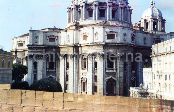 San Pietro: lavori per la sopraelevazione della casa di Santa Marta