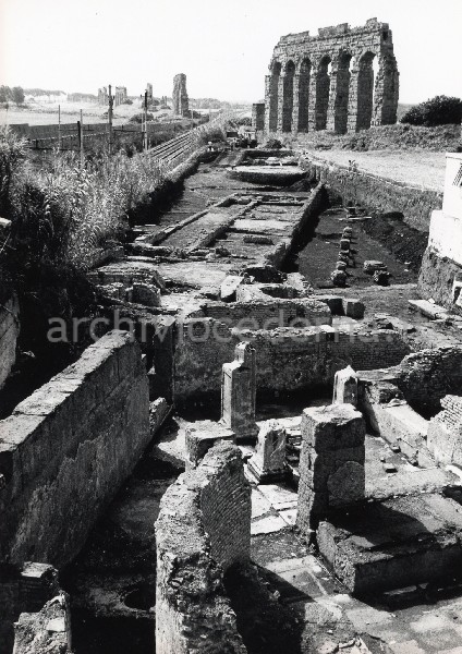 "9. Area archeologica al IV miglio della Via Latina."