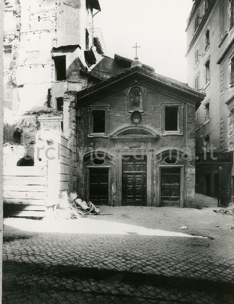 Illustrazione num. 29: "Chiese distrutte per lo sventramento di via del Mare. S. Andrea in Vincis, rifatta nel settecento e demolita nel '29".