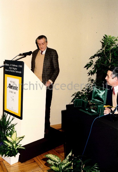 Antonio Cederna parla alla premiazione del Premio Airone d'Oro 1987