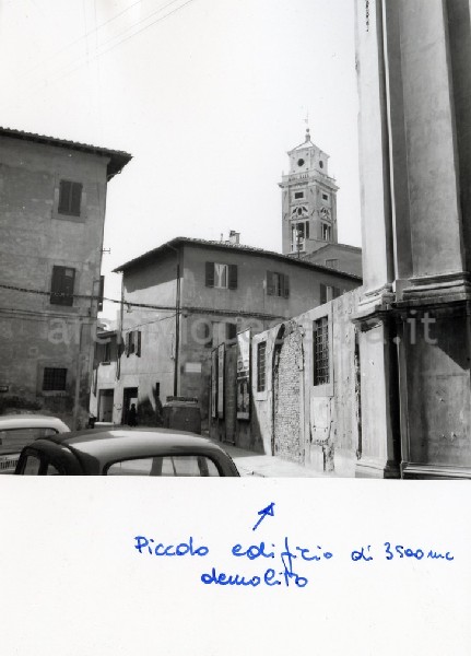 Pisa: "Piccolo edificio di 3500 mc demolito"