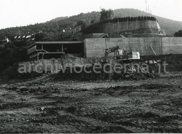 "Castellabate, frazione S. Marco: Hotel Castellabate, lavori sospesi a seguito DPR 616/77 art. 82 ultimo comune"