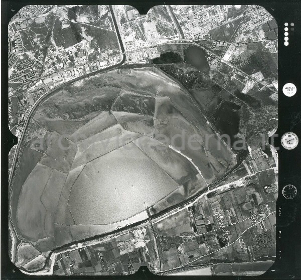 Fotografia aerea del Parco Molentargius Saline Poetto (14-5-1985)