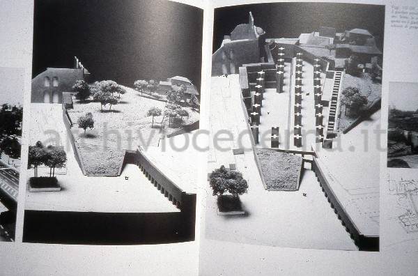 "Roma, l'area archeologica centrale e la citt� moderna", figure 130-131, pagine 110-111: "La collina ricostruita al posto del varco di via dei For Imperiali, da un plastico di studio"