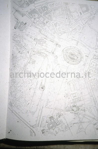 "Roma, l'area archeologica centrale e la citt� moderna", figura 186, pagina 135: "La zona intorno al Colosseo. Proposta di sistemazione definitiva nella terza fase"