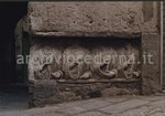 Bassolrilievo funerario con quattro busti panneggiati