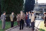 Museo di storia Naturale di Pisa: "Incontro nazionale di presentazione di questo Museo" (22 ottobre 1994). Cederna e altri all'esterno dell'edificio