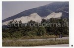 5. La cava vista dalla strada 'Nuova Vallassina'