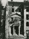 Illustrazione num. 26: "Chiese distrutte per lo sventramento di via del Mare. La chiesa di S. Nicola dei Funari, alias SS. Orsola e Caterina, coi suoi bellissimi stucchi settecenteschi, demolita nel '29".