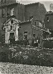 Illustrazione num. 31: "Chiese distrutte per lo sventramento di via del Mare. S. Maria in Vincis, rifatta nel settecento, demolita insieme al teatro dell'arco dei Saponari, nel '29-'30".