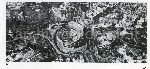 Illustrazione num. 49: "Il Colosseo e l'arco di Costantino, con in mezzo la Meta Sudante, il grandioso avanzo di fontana romana fatto sparire nel 1935, insieme al basamento del Colosseo di Nerone; il Colosseo ridotto a spartitraffico".